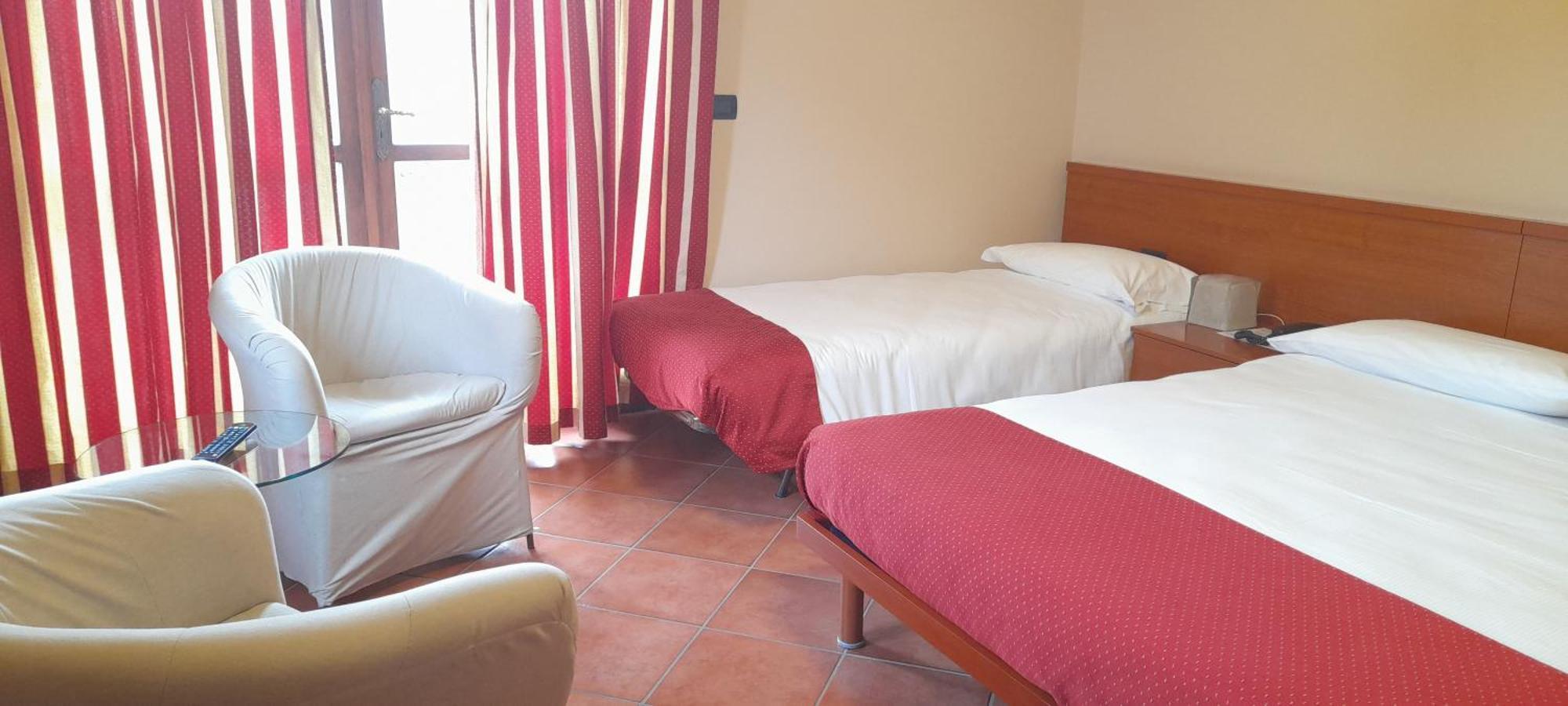 Hotel Ceretto Busca 외부 사진