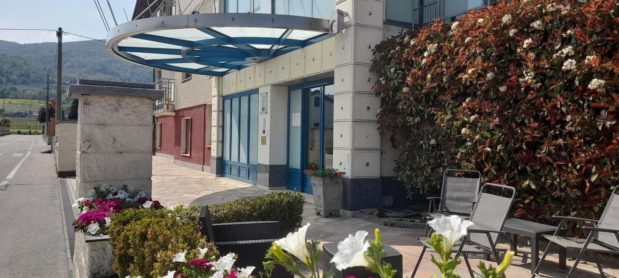 Hotel Ceretto Busca 외부 사진